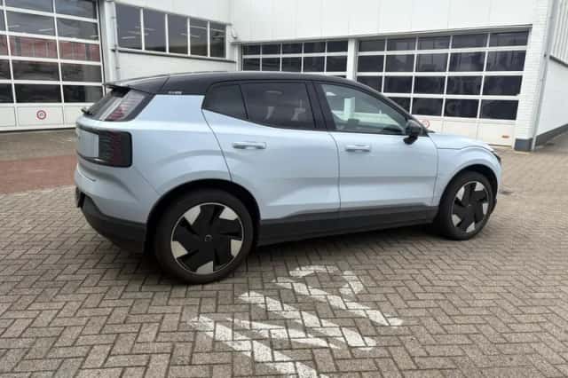 Volvo EX30 (2024) thumbnail 2