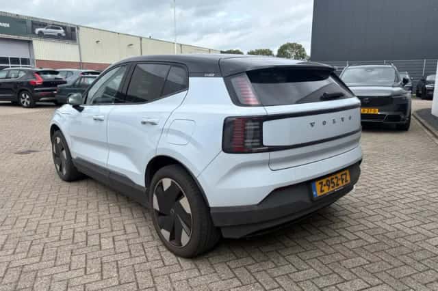 Volvo EX30 (2024) thumbnail 4