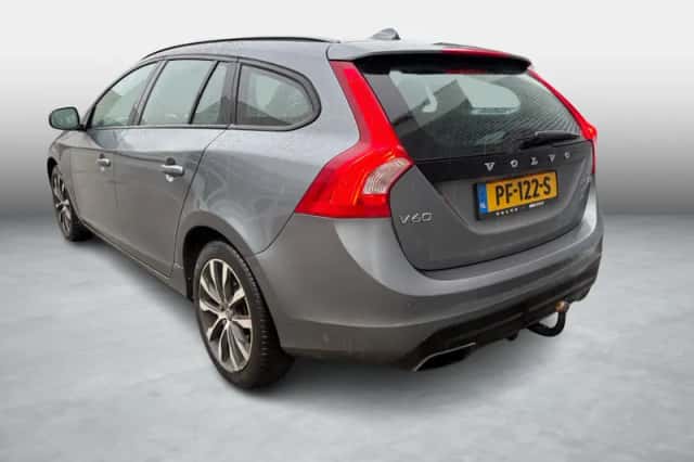 Volvo V60 (2017) thumbnail 4