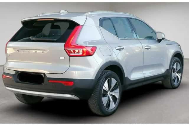 Volvo XC40 (2022) thumbnail 3