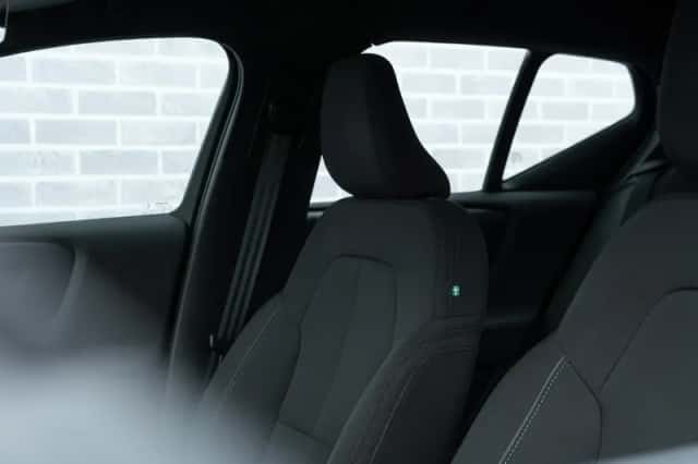 Volvo XC40 (2024) thumbnail 5