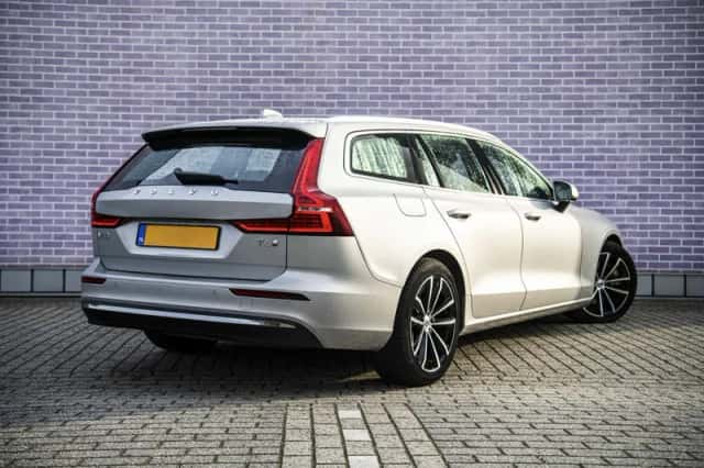 Volvo V60 (2025) thumbnail 2