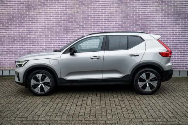 Volvo XC40 (2023) thumbnail 4