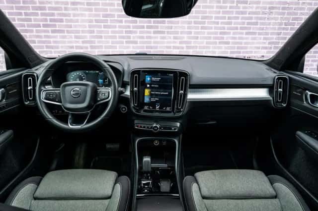 Volvo XC40 (2023) thumbnail 5
