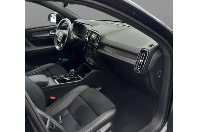 Volvo XC40 (2021) thumbnail 4