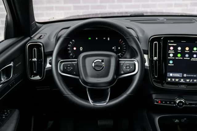 Volvo XC40 (2026) thumbnail 3