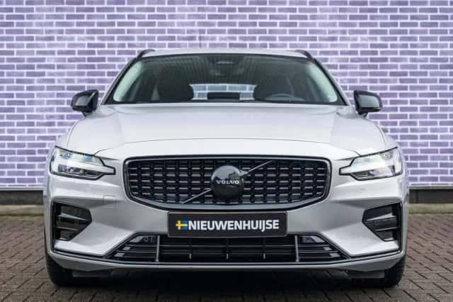 Volvo V60 (2024) thumbnail 3