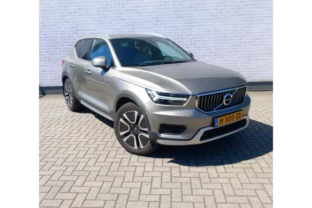 Volvo XC40 (2020) thumbnail 3