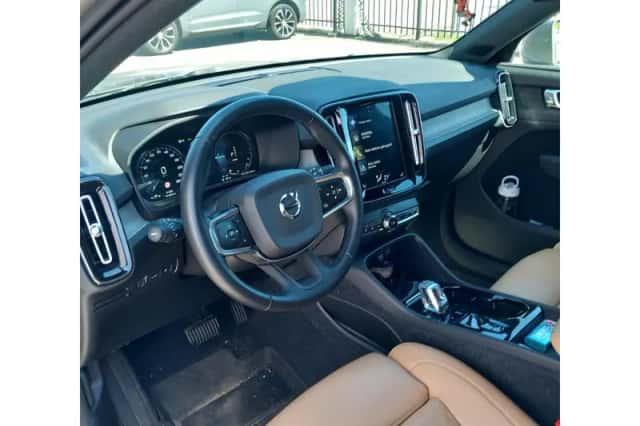 Volvo XC40 (2020) thumbnail 5
