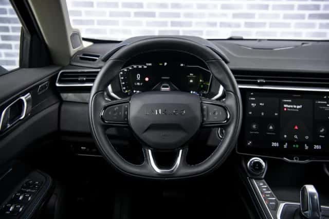 Lynk & Co 01 (2022) thumbnail 3