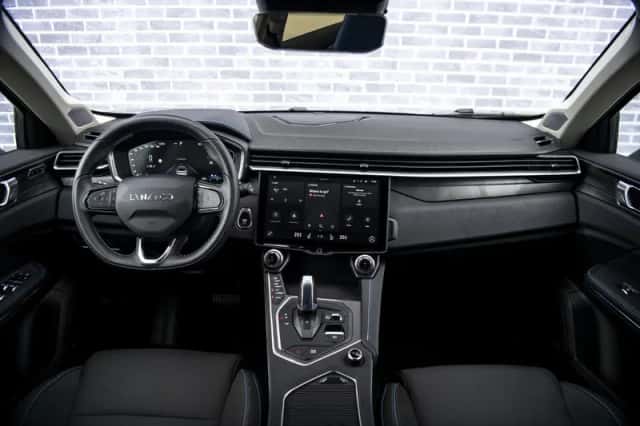 Lynk & Co 01 (2022) thumbnail 4