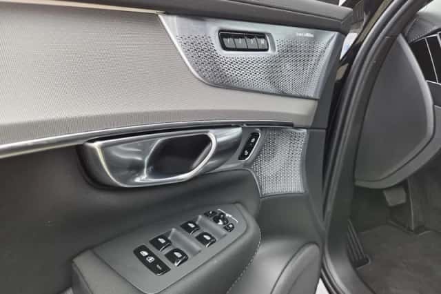 Volvo XC90 (2026) thumbnail 6
