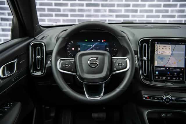 Volvo EX40 (2026) thumbnail 4