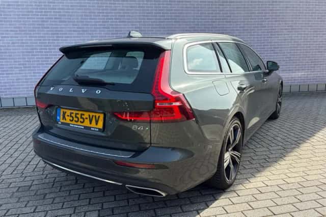 Volvo V60 (2021) thumbnail 3