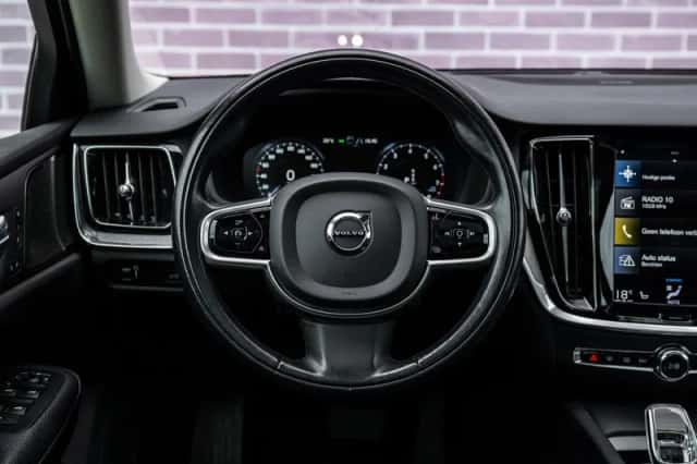 Volvo S60 (2021) thumbnail 3