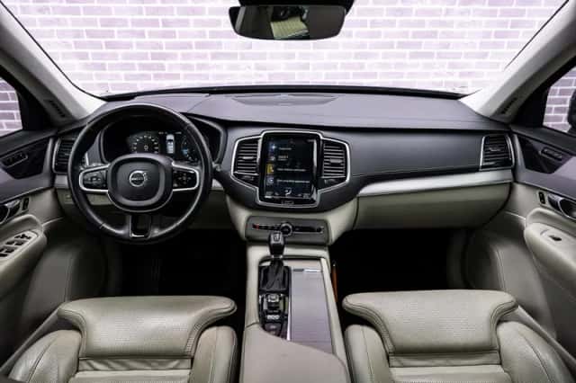 Volvo XC90 (2018) thumbnail 5