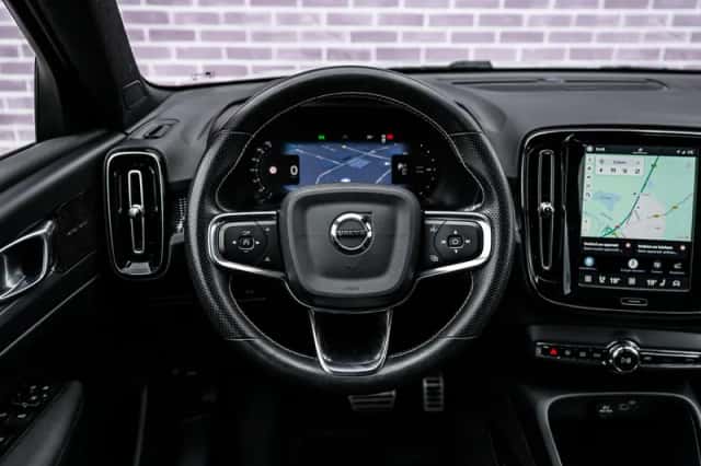 Volvo XC40 (2021) thumbnail 5
