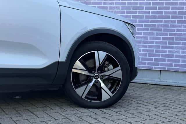 Volvo XC40 (2021) thumbnail 5