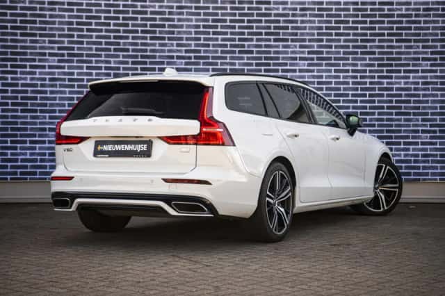 Volvo V60 (2021) thumbnail 3