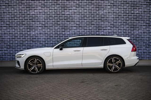Volvo V60 (2021) thumbnail 5
