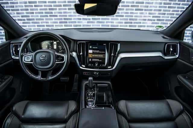 Volvo V60 (2021) thumbnail 6
