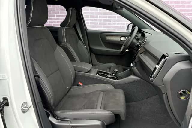 Volvo EX40 (2026) thumbnail 6