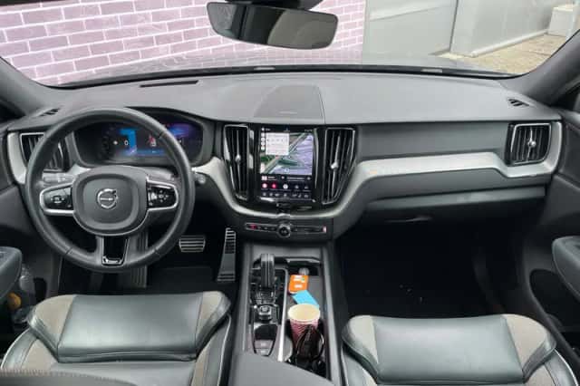 Volvo XC60 (2021) thumbnail 5