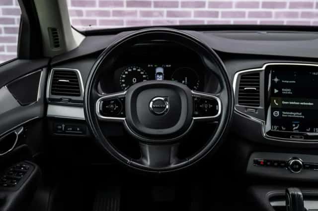 Volvo XC90 (2021) thumbnail 5