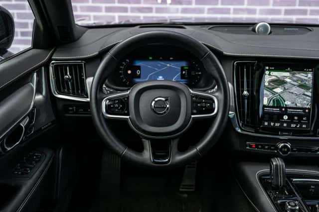 Volvo V90 (2022) thumbnail 3
