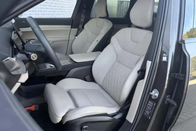 Volvo EX90 (2025) thumbnail 4