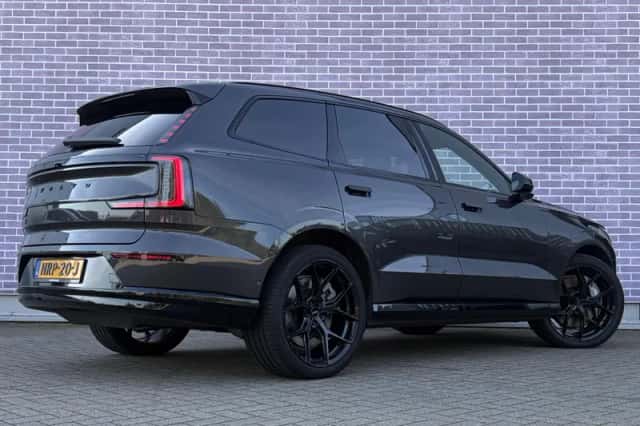 Volvo EX90 (2025) thumbnail 5