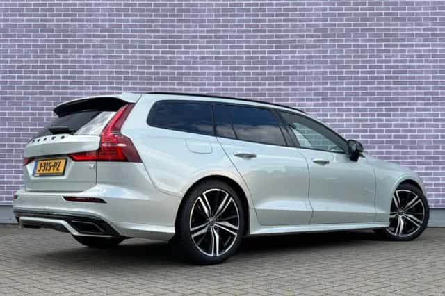 Volvo V60 (2020) thumbnail 2