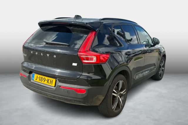 Volvo XC40 (2020) thumbnail 3
