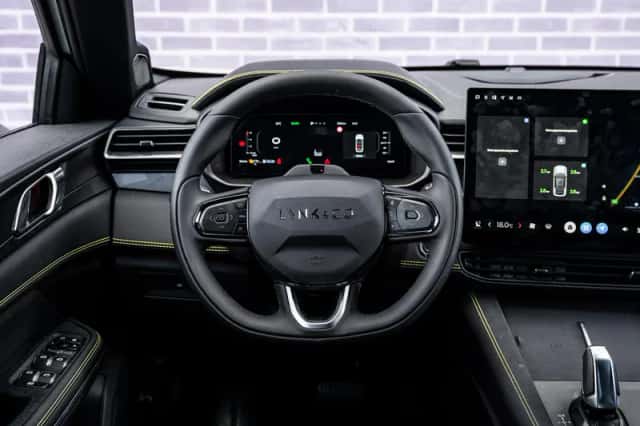 Lynk & Co 01 (2026) thumbnail 3