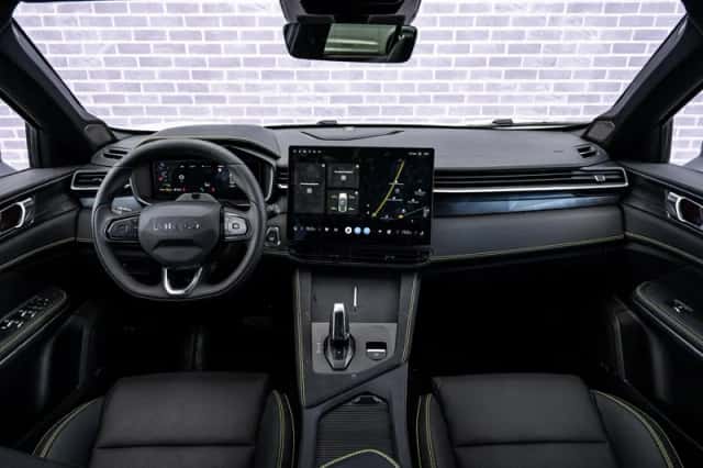 Lynk & Co 01 (2026) thumbnail 5