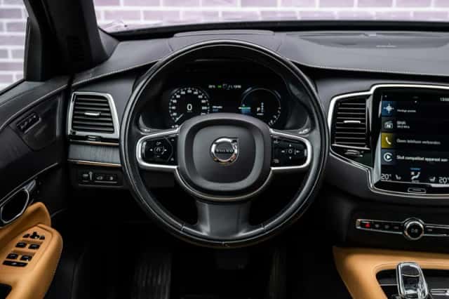 Volvo XC90 (2021) thumbnail 4