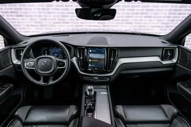Volvo XC60 (2024) thumbnail 5