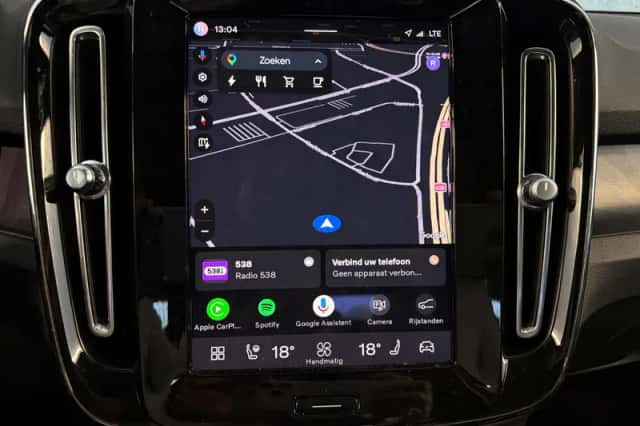 Volvo XC40 (2022) thumbnail 4