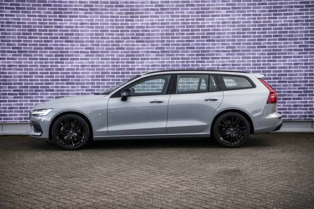 Volvo V60 (2023) thumbnail 5