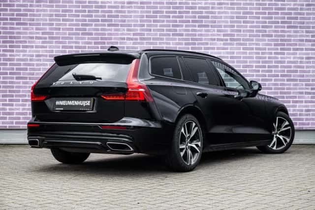 Volvo V60 (2020) thumbnail 3