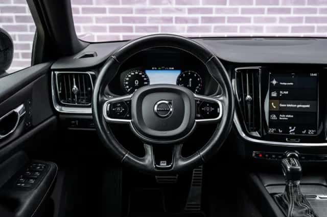Volvo V60 (2020) thumbnail 4