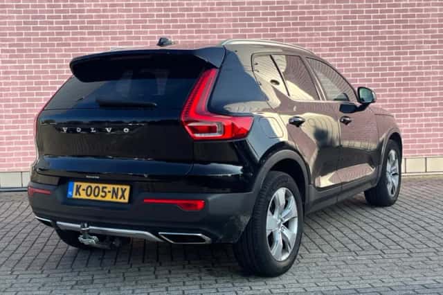 Volvo XC40 (2019) thumbnail 4