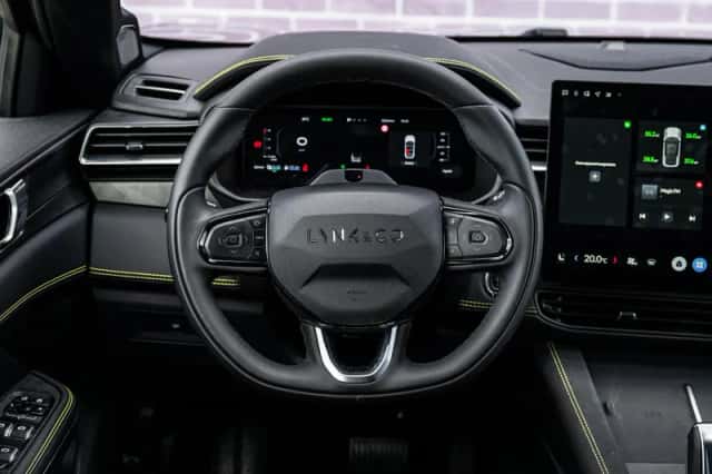 Lynk & Co 01 (2026) thumbnail 3