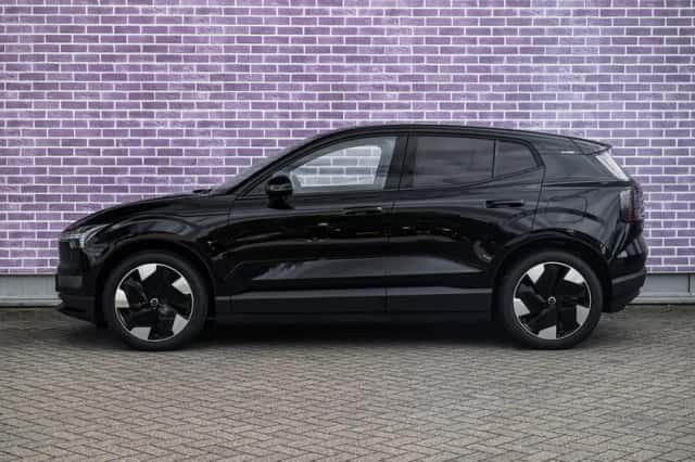 Volvo EX30 (2025) thumbnail 4