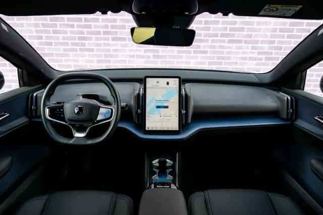Volvo EX30 (2025) thumbnail 5