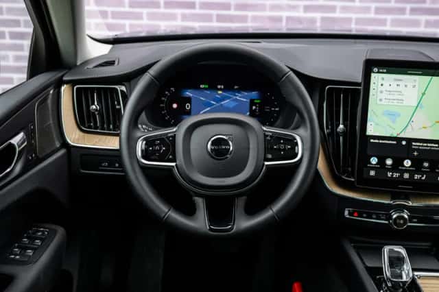 Volvo XC60 (2026) thumbnail 3
