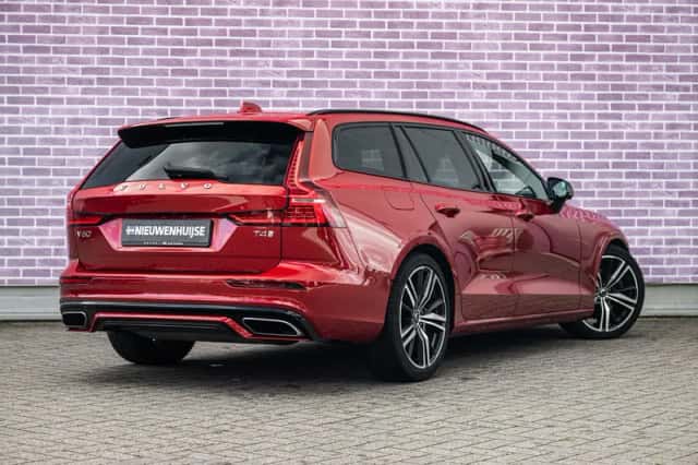Volvo V60 (2020) thumbnail 2