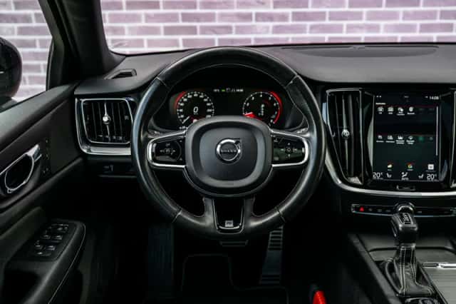 Volvo V60 (2020) thumbnail 3