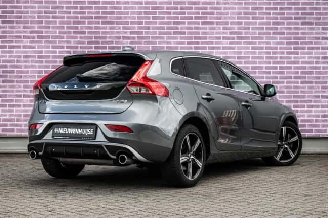 Volvo V40 (2019) thumbnail 4