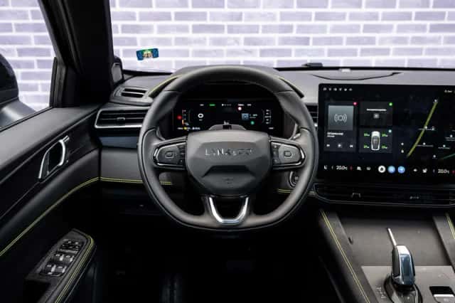 Lynk & Co 01 (2026) thumbnail 3
